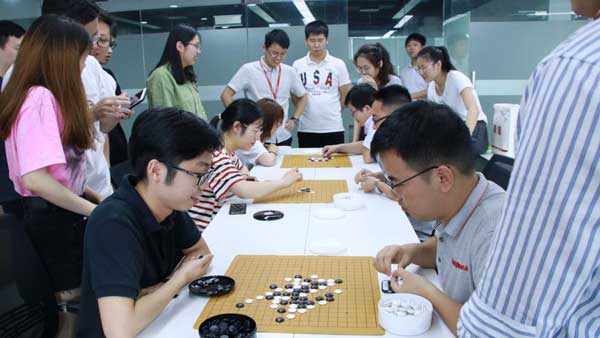 米科举行趣味运动会
